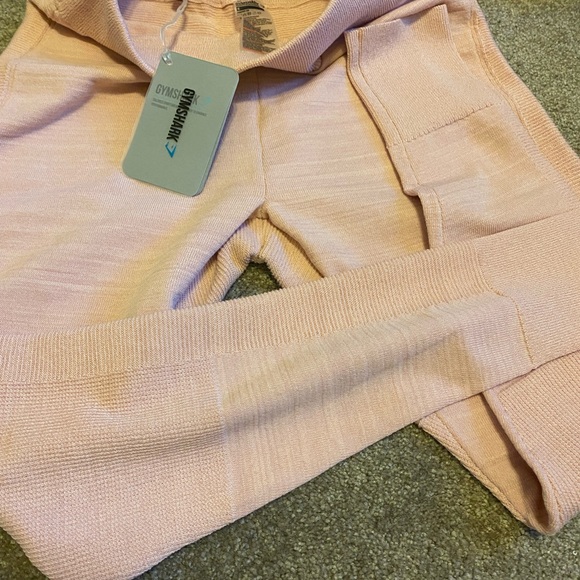 Gymshark Medium Brand new with tags except the PINK leggings are new without tag - Picture 13 of 14